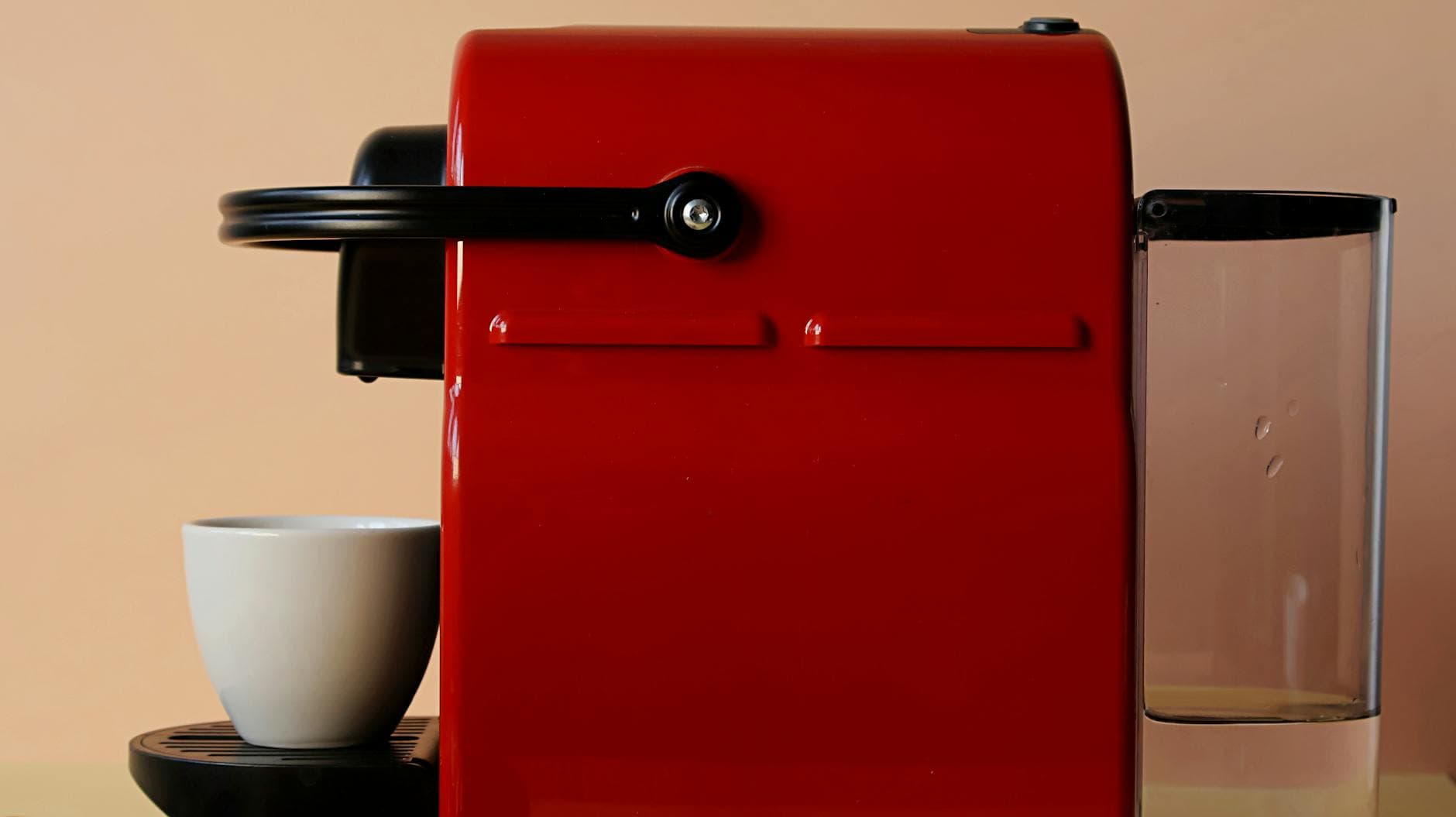 Détartrer sa cafetière facilement : méthodes naturelles et efficaces [Astuce] — astuce nettoyage BonneAstuce.fr