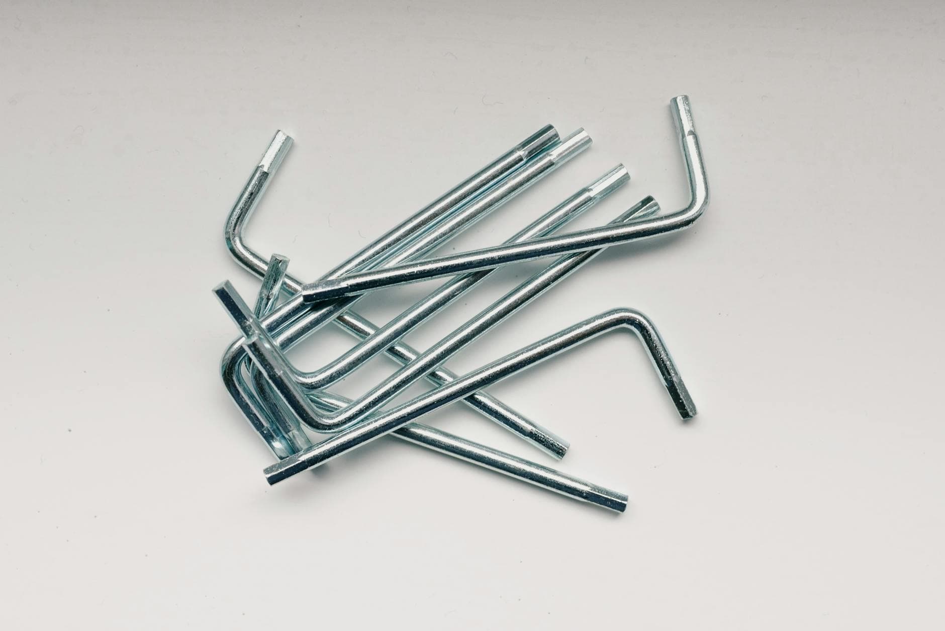 Monter un meuble IKEA facilement : 7 astuces pour éviter les erreurs — astuce bricolage