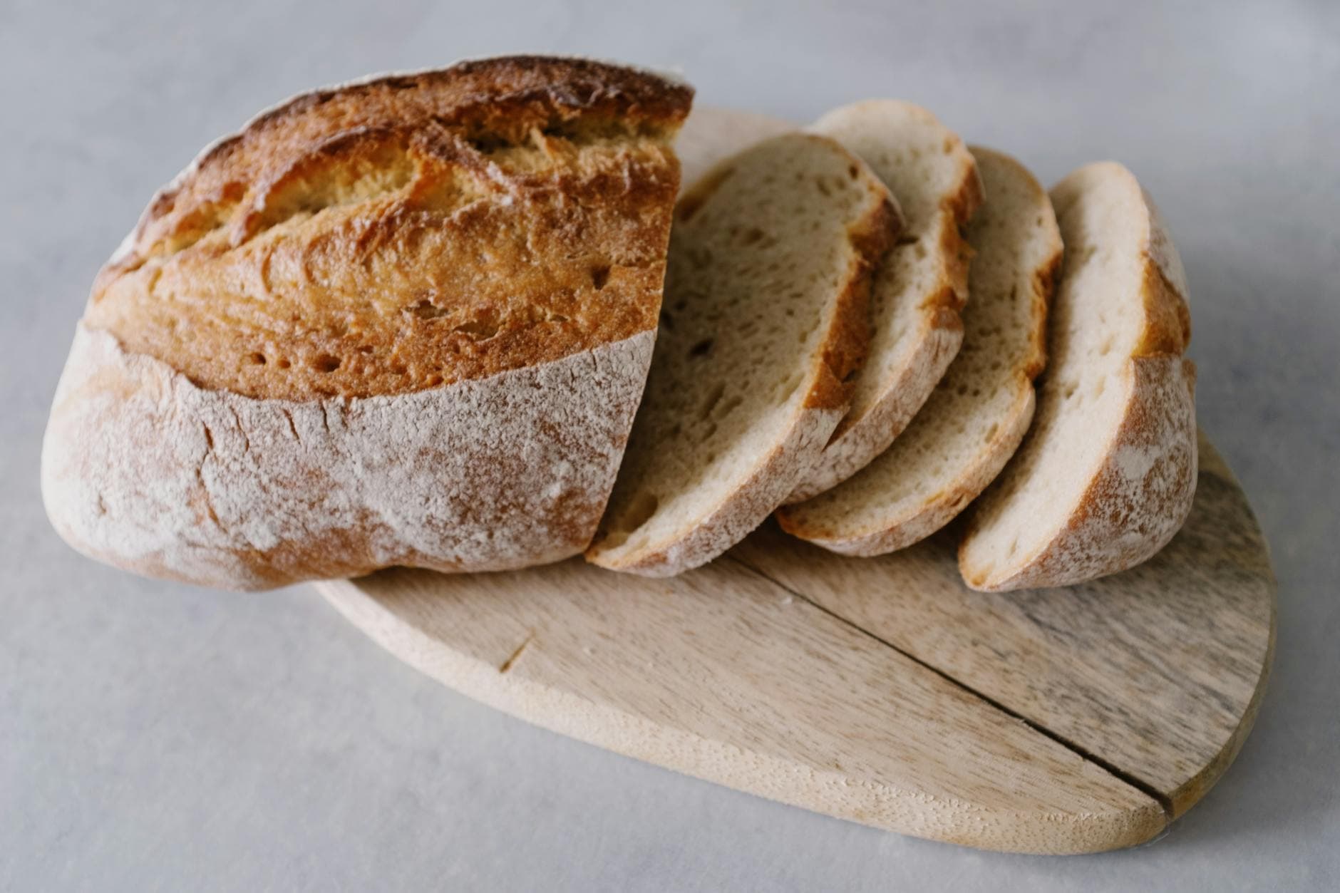 Conserver le pain artisanal avec la croûte croustillante [Facile] — astuce cuisine BonneAstuce.fr