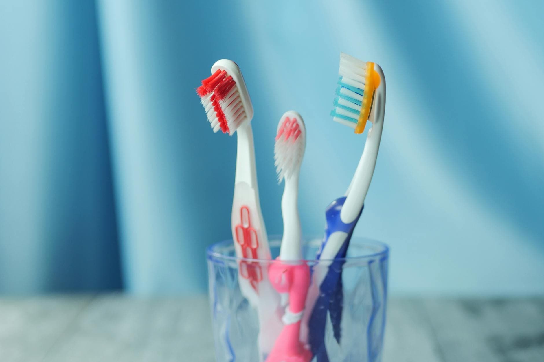 Désinfecter le porte-brosse à dents et les brosses [Astuce] — astuce nettoyage