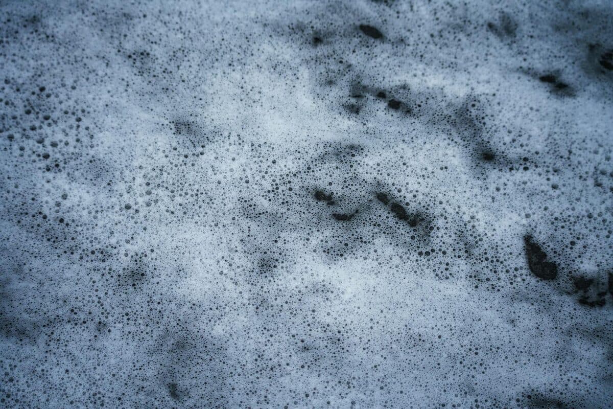 Laver et désinfecter le tapis de bain naturellement [Astuce] — astuce nettoyage