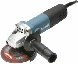 Makita 9558HNRG (840 W)