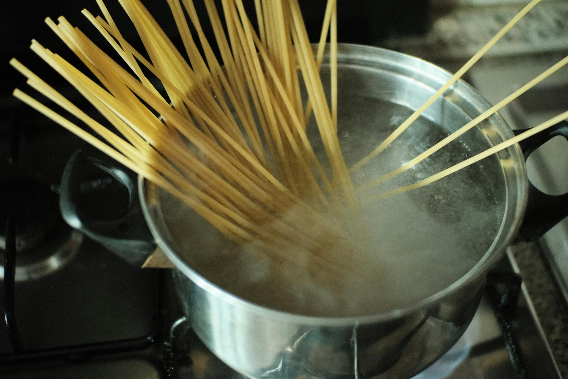 Pâtes al dente parfaites : la méthode italienne [Facile]